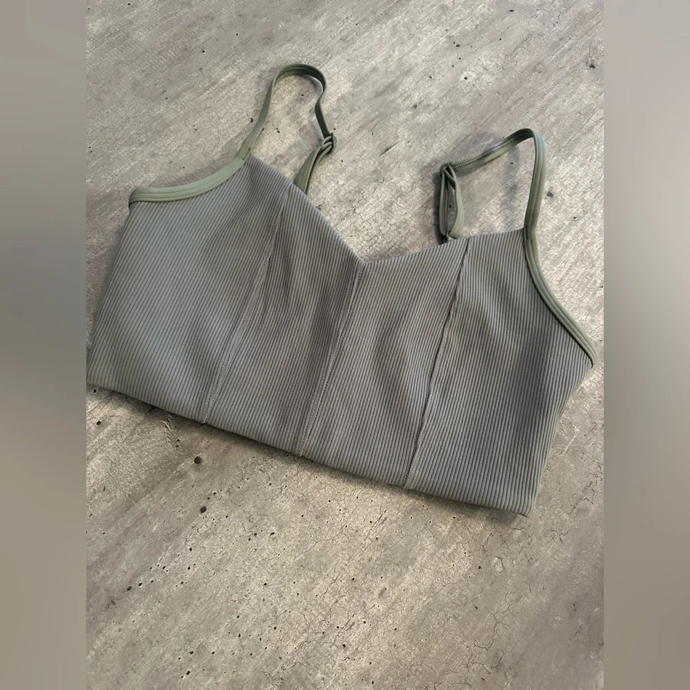 Aerie Offline Green Ribbed Sports Bra Size Small NWT